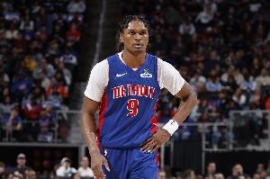 遮天蔽日！克雷伊奇篮下强攻 奥萨尔腾空暴起送钉板大帽